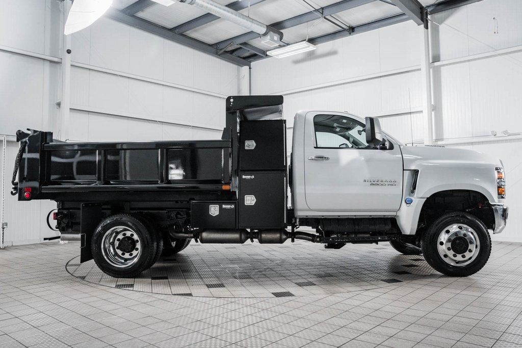 2024 Chevrolet Silverado 5500 HD Work Truck - 22958672 - 2