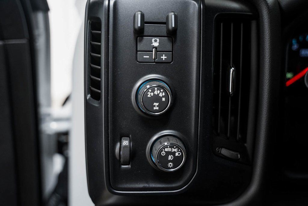 2024 Chevrolet Silverado 5500 HD Work Truck - 22958672 - 45