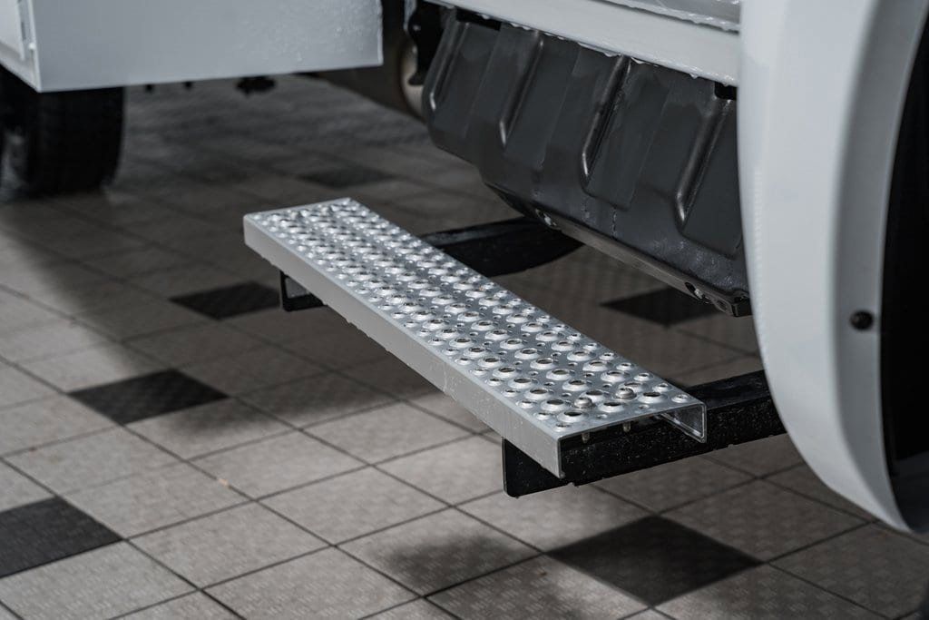 2024 Chevrolet Silverado 5500 HD Work Truck - 22975767 - 15