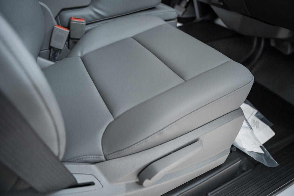 2024 Chevrolet Silverado 5500 HD Work Truck - 22981186 - 38