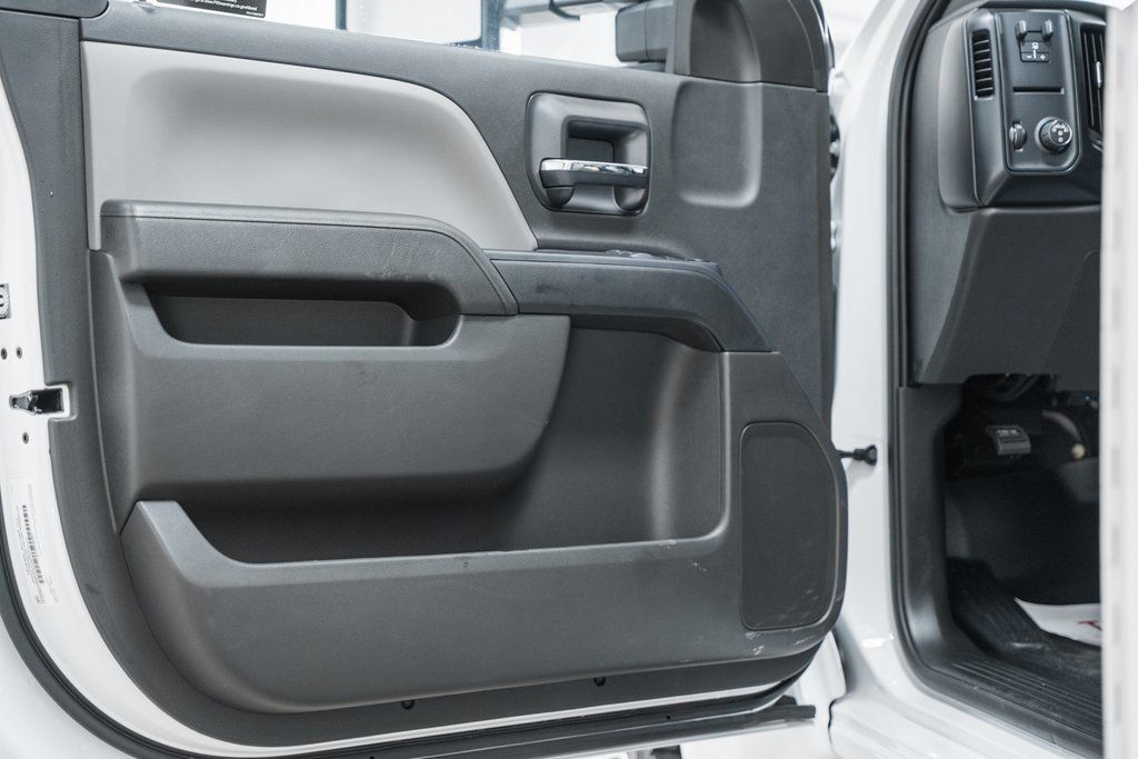 2024 Chevrolet Silverado 5500 HD Work Truck - 22981186 - 40