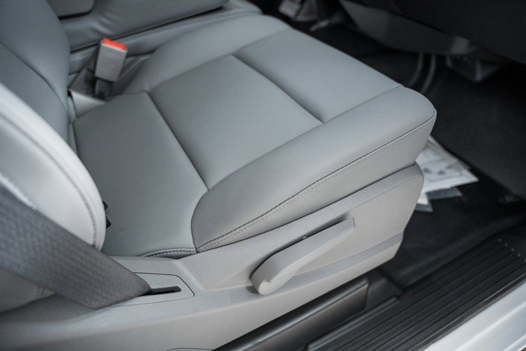 2024 Chevrolet Silverado 5500 HD Work Truck - 22992121 - 36