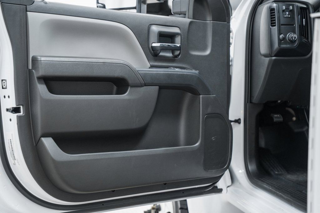 2024 Chevrolet Silverado 5500 HD Work Truck - 22992121 - 38