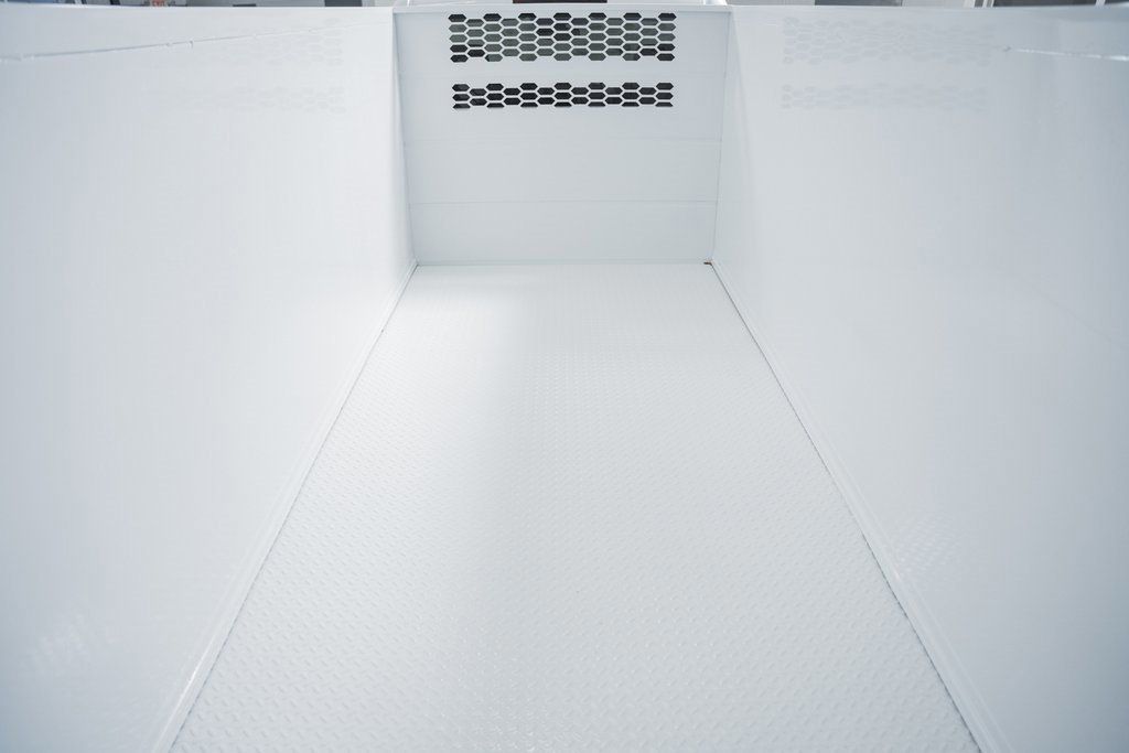 2024 Chevrolet Silverado 5500 HD Work Truck - 22995482 - 23