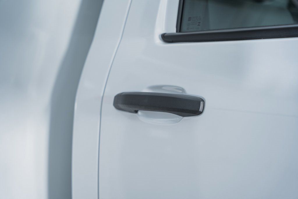 2024 Chevrolet Silverado 5500 HD Work Truck - 22995484 - 13