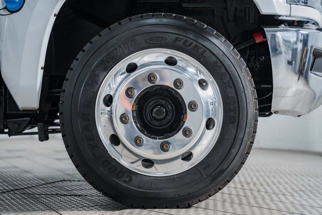 2024 Chevrolet Silverado 5500 HD Work Truck - 22995484 - 16