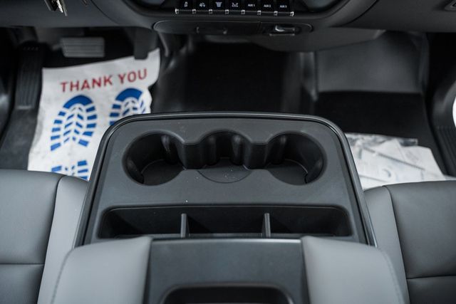 2024 Chevrolet Silverado 5500 HD Work Truck - 22995484 - 36