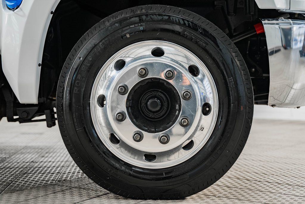 2024 Chevrolet Silverado 5500 HD Work Truck - 22995486 - 17