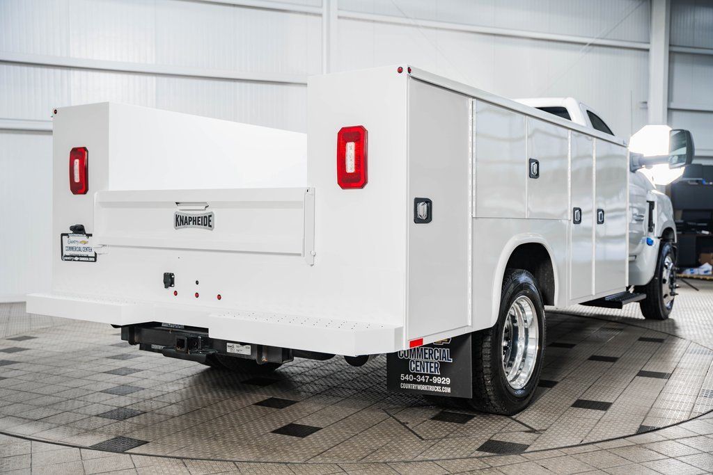 2024 Chevrolet Silverado 5500 HD Work Truck - 22995486 - 3