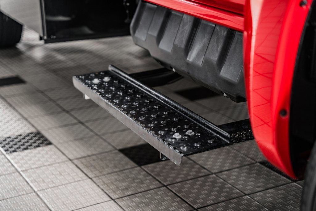 2024 Chevrolet Silverado 5500 HD Work Truck - 22995487 - 13