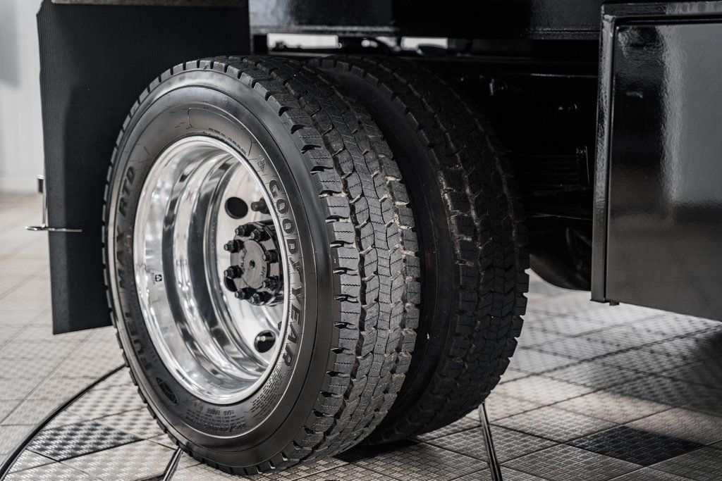 2024 Chevrolet Silverado 5500 HD Work Truck - 22995487 - 16