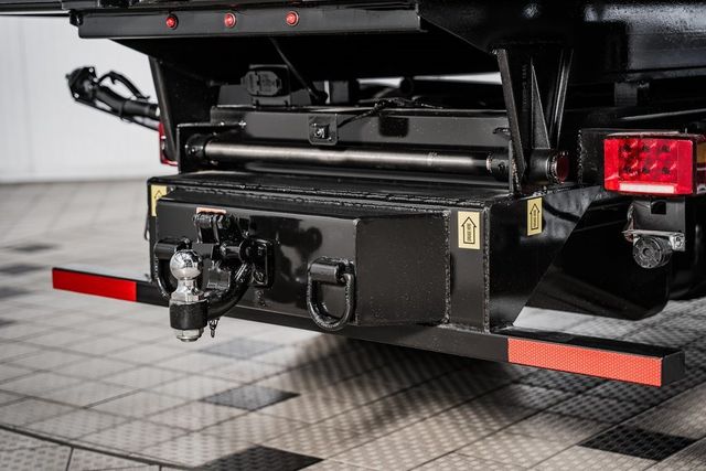 2024 Chevrolet Silverado 5500 HD Work Truck - 22995487 - 19