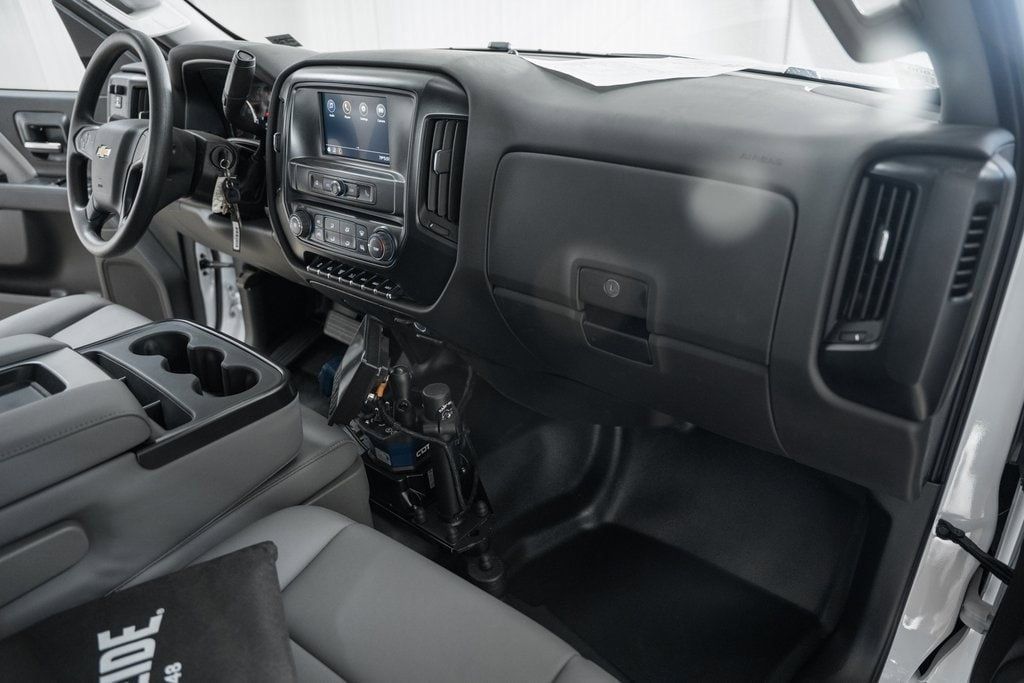 2024 Chevrolet Silverado 6500 HD Work Truck - 22868372 - 28