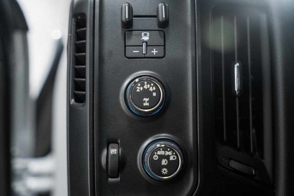2024 Chevrolet Silverado 6500 HD Work Truck - 22868372 - 43