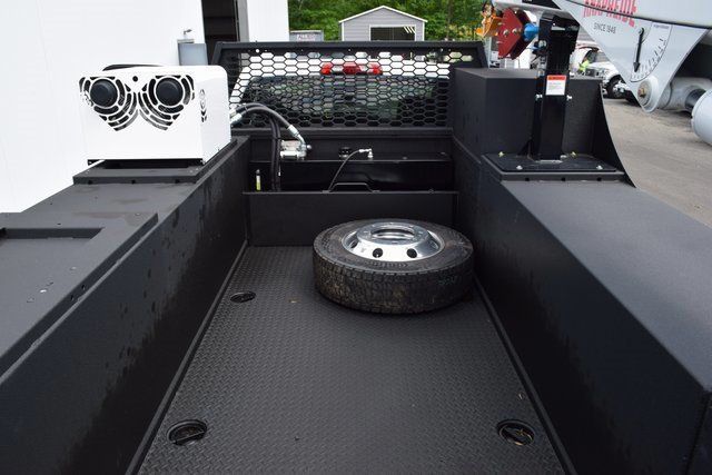 2024 Chevrolet Silverado 6500 HD Work Truck - 22868373 - 47