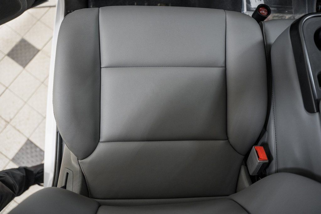 2024 Chevrolet Silverado 6500 HD Work Truck - 22936409 - 34