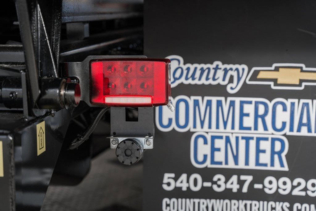 2024 Chevrolet Silverado 6500 HD Work Truck - 22936409 - 6