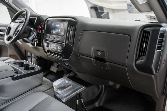 2024 Chevrolet Silverado 6500 HD Work Truck - 22940412 - 24