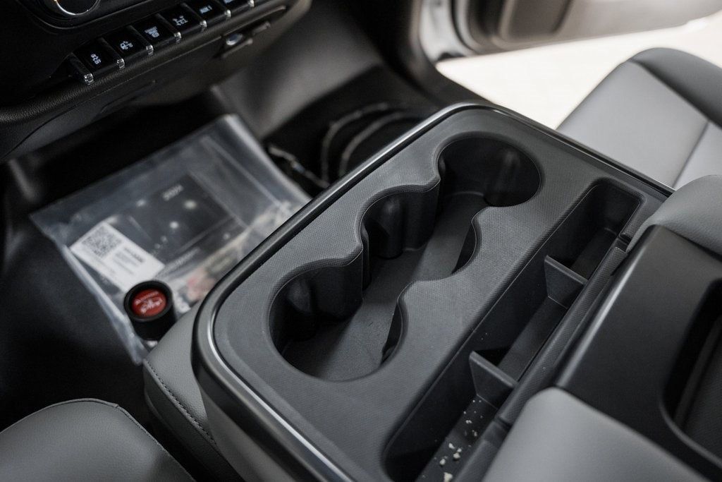 2024 Chevrolet Silverado 6500 HD Work Truck - 22940412 - 31