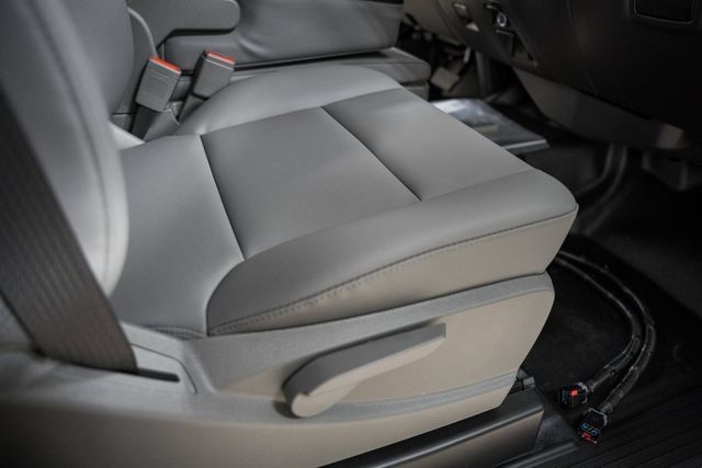 2024 Chevrolet Silverado 6500 HD Work Truck - 22940412 - 35