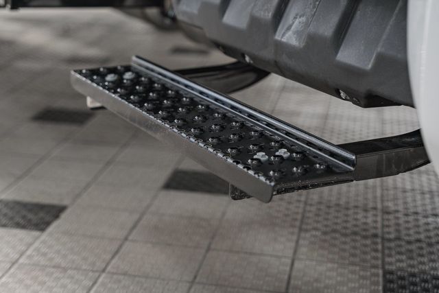 2024 Chevrolet Silverado 6500 HD Work Truck - 22953785 - 16