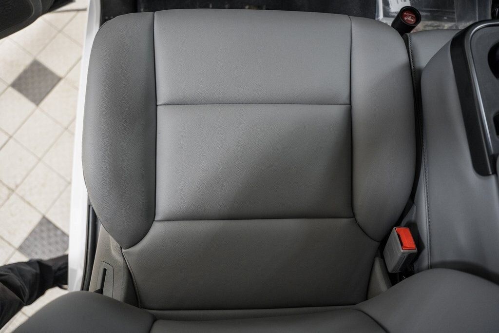 2024 Chevrolet Silverado 6500 HD Work Truck - 22953785 - 34