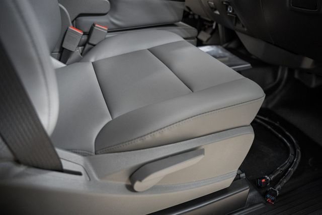 2024 Chevrolet Silverado 6500 HD Work Truck - 22953785 - 35