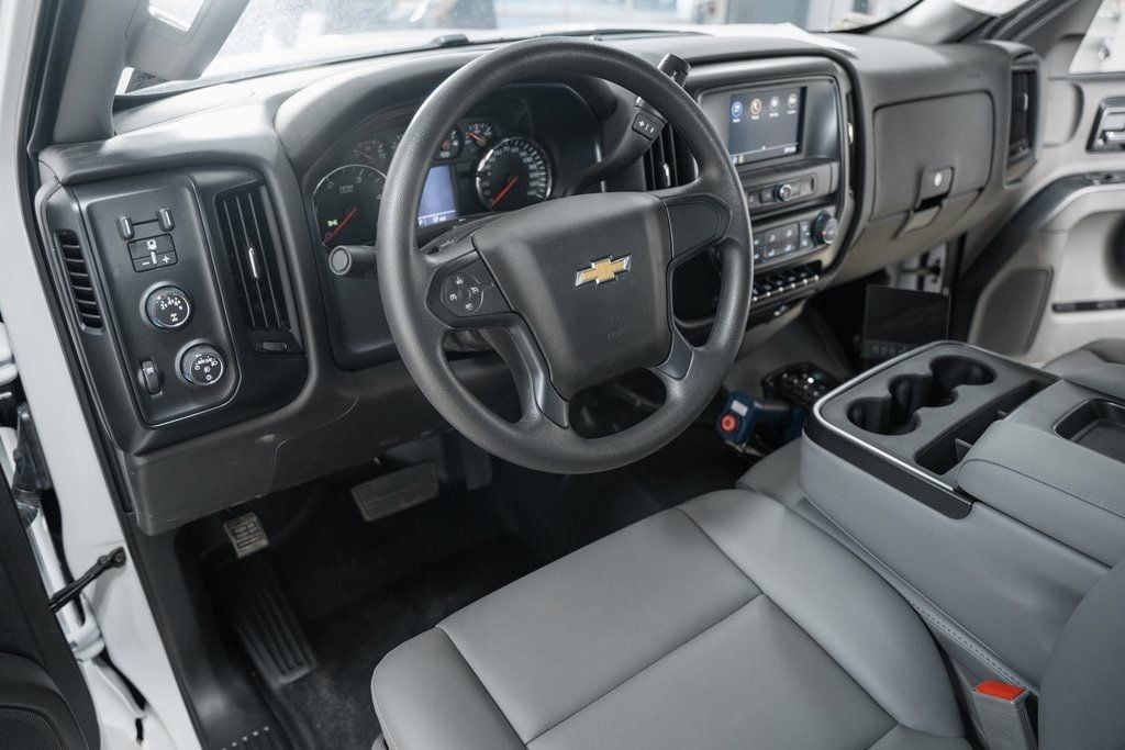 2024 Chevrolet Silverado 6500 HD Work Truck - 22954391 - 27