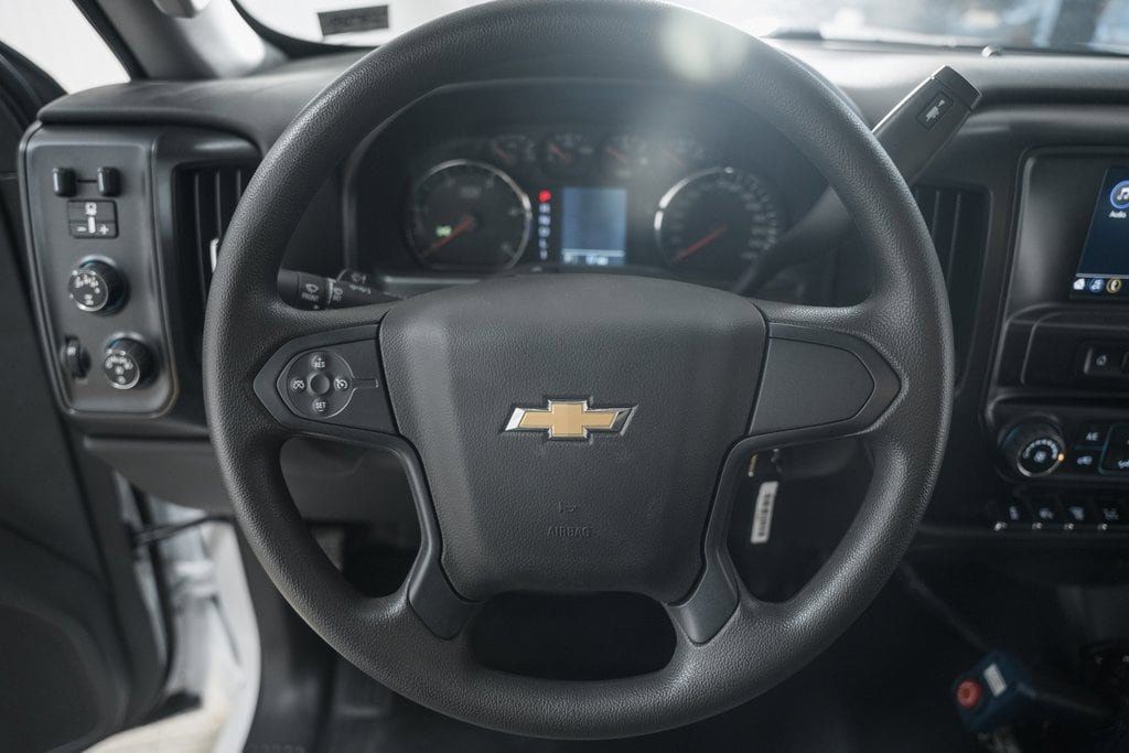 2024 Chevrolet Silverado 6500 HD Work Truck - 22954391 - 37