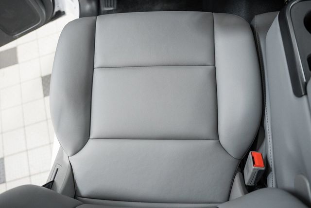 2024 Chevrolet Silverado 6500 HD Work Truck - 22954391 - 39