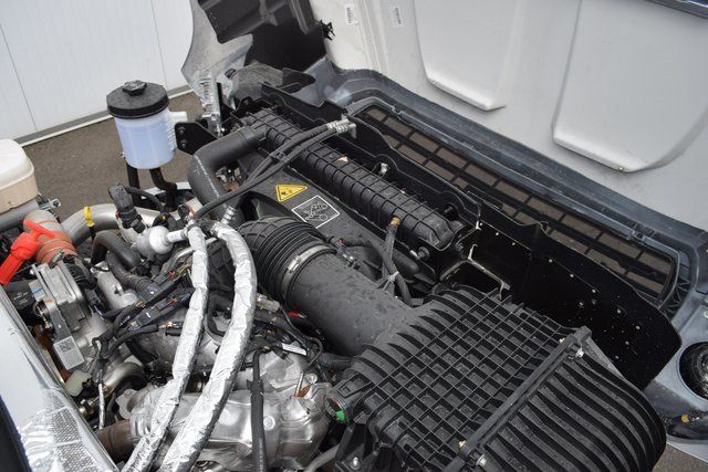 2024 Chevrolet Silverado 6500 HD Work Truck - 22954392 - 13