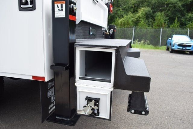 2024 Chevrolet Silverado 6500 HD Work Truck - 22954392 - 46