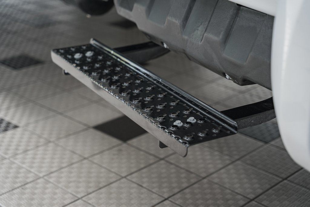 2024 Chevrolet Silverado 6500 HD Work Truck - 22995488 - 12