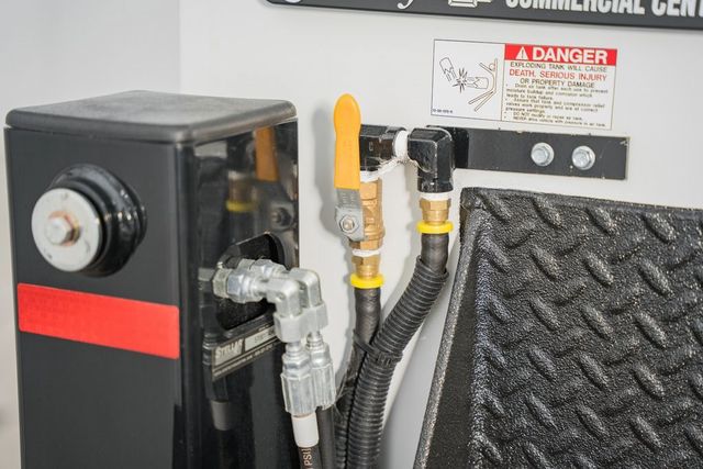 2024 Chevrolet Silverado 6500 HD Work Truck - 22995488 - 23