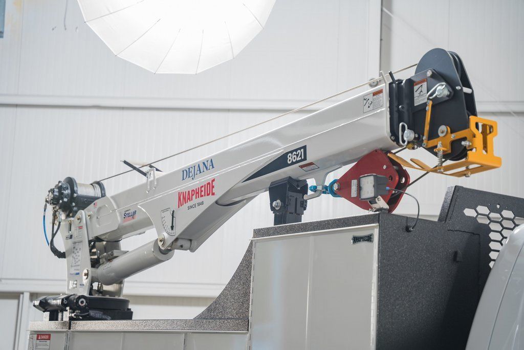 2024 Chevrolet Silverado 6500 HD Work Truck - 22995488 - 25