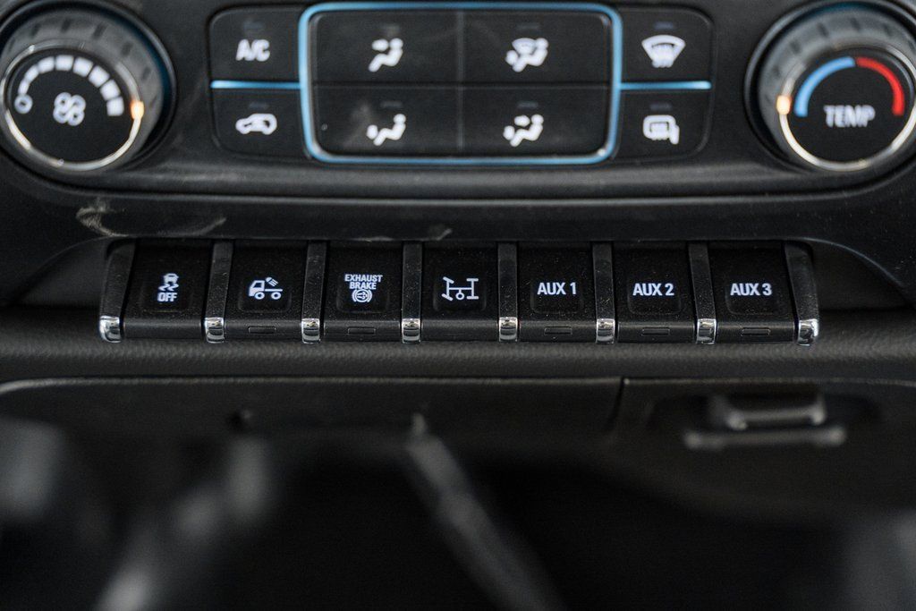 2024 Chevrolet Silverado 6500 HD Work Truck - 22995488 - 32