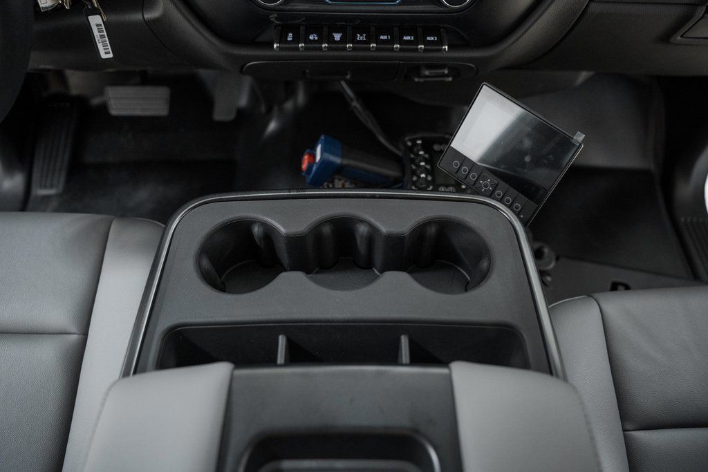 2024 Chevrolet Silverado 6500 HD Work Truck - 22995488 - 38