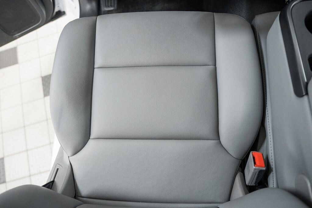 2024 Chevrolet Silverado 6500 HD Work Truck - 22995488 - 39