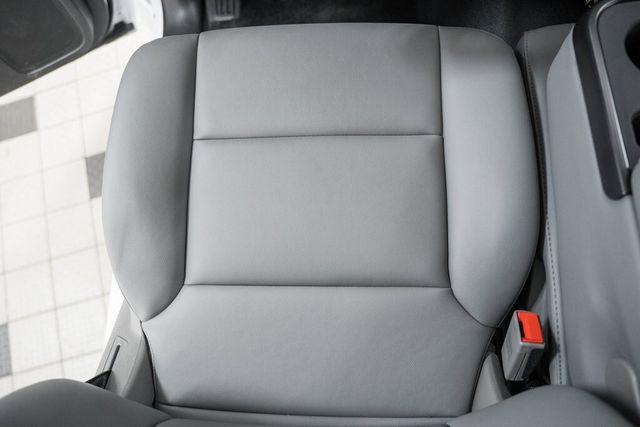 2024 Chevrolet Silverado 6500 HD Work Truck - 22995488 - 39