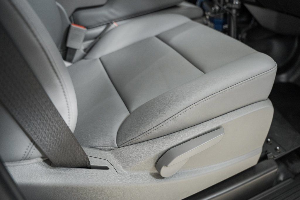 2024 Chevrolet Silverado 6500 HD Work Truck - 22995488 - 40