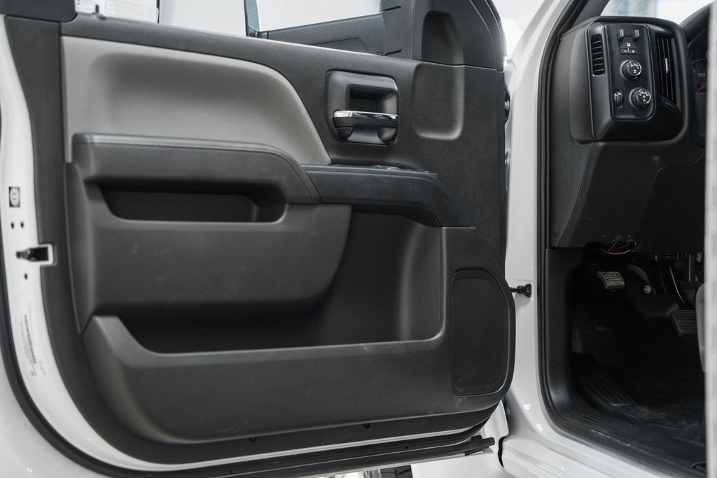 2024 Chevrolet Silverado 6500 HD Work Truck - 22995488 - 41