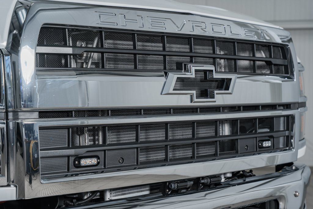 2024 Chevrolet Silverado 6500 HD Work Truck - 22995488 - 5