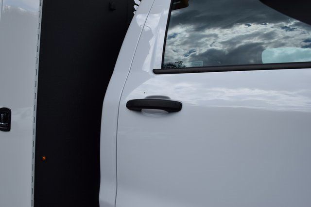 2024 Chevrolet Silverado 6500 HD Work Truck - 22995489 - 10