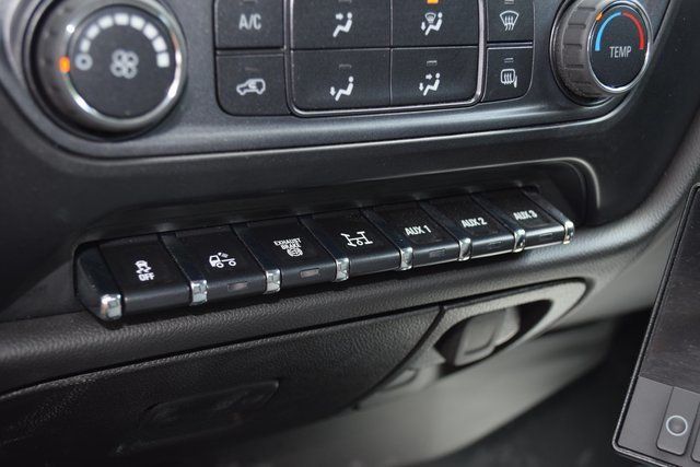 2024 Chevrolet Silverado 6500 HD Work Truck - 22995489 - 25