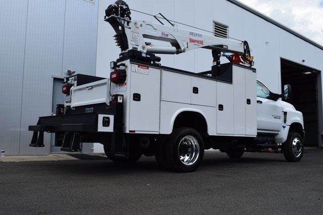 2024 Chevrolet Silverado 6500 HD Work Truck - 22995489 - 2