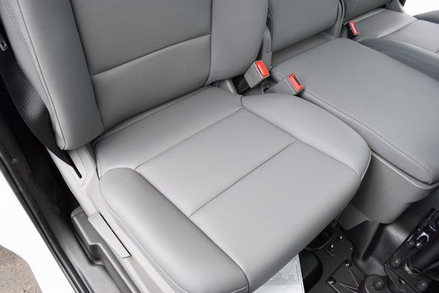 2024 Chevrolet Silverado 6500 HD Work Truck - 22995489 - 34