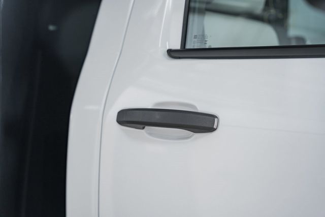 2024 Chevrolet Silverado 6500 HD Work Truck - 22995491 - 14