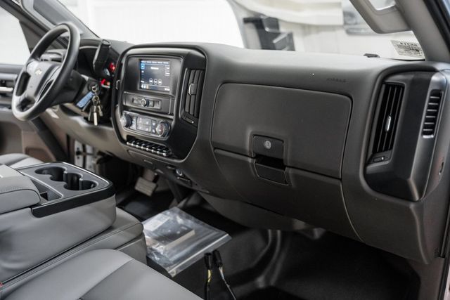 2024 Chevrolet Silverado 6500 HD Work Truck - 22995491 - 24
