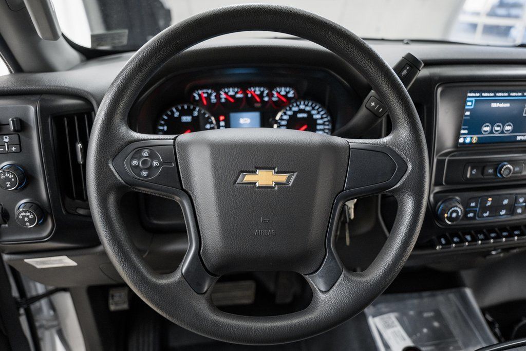 2024 Chevrolet Silverado 6500 HD Work Truck - 22995491 - 33