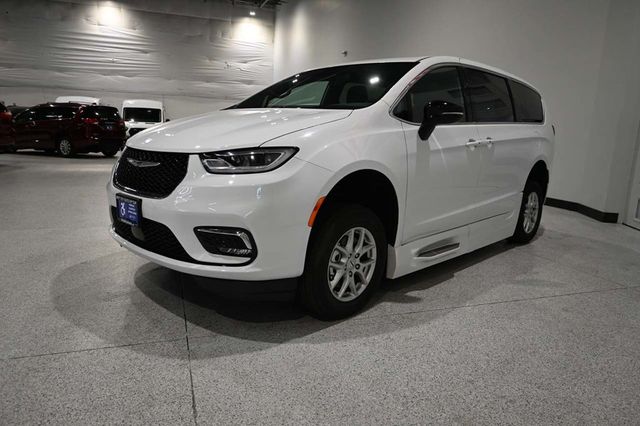 2024 Chrysler Pacifica Touring FWD - 23009990 - 9